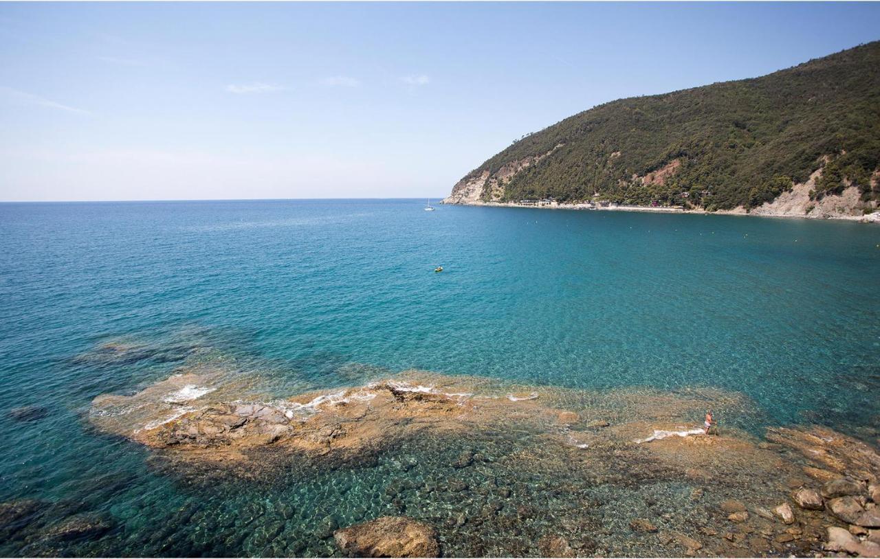 Nice Apartment In Moneglia With House Sea View Esterno foto